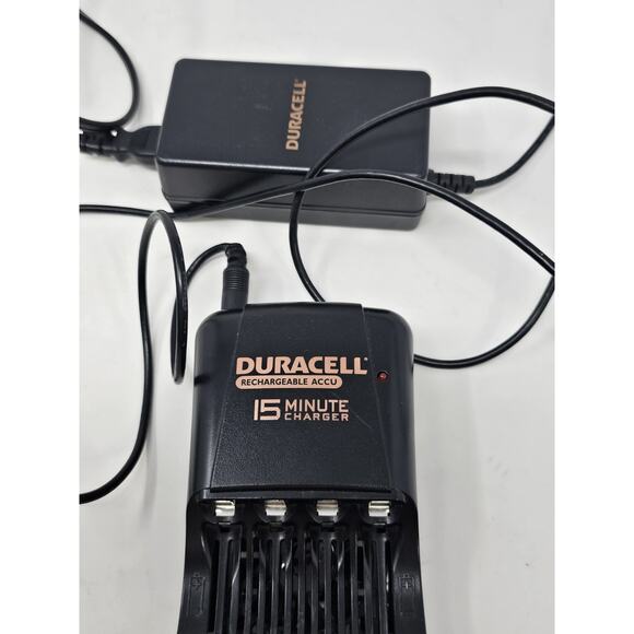 Duracell Rechargeable 15 Minute Charger NiMH Battery w Power Adapter - Picture 3 of 4
